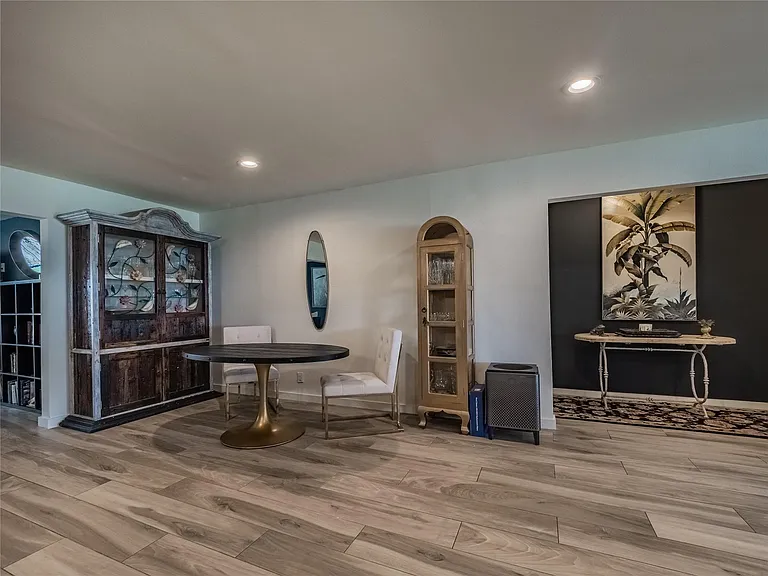 3010 Conway St — Photo 9