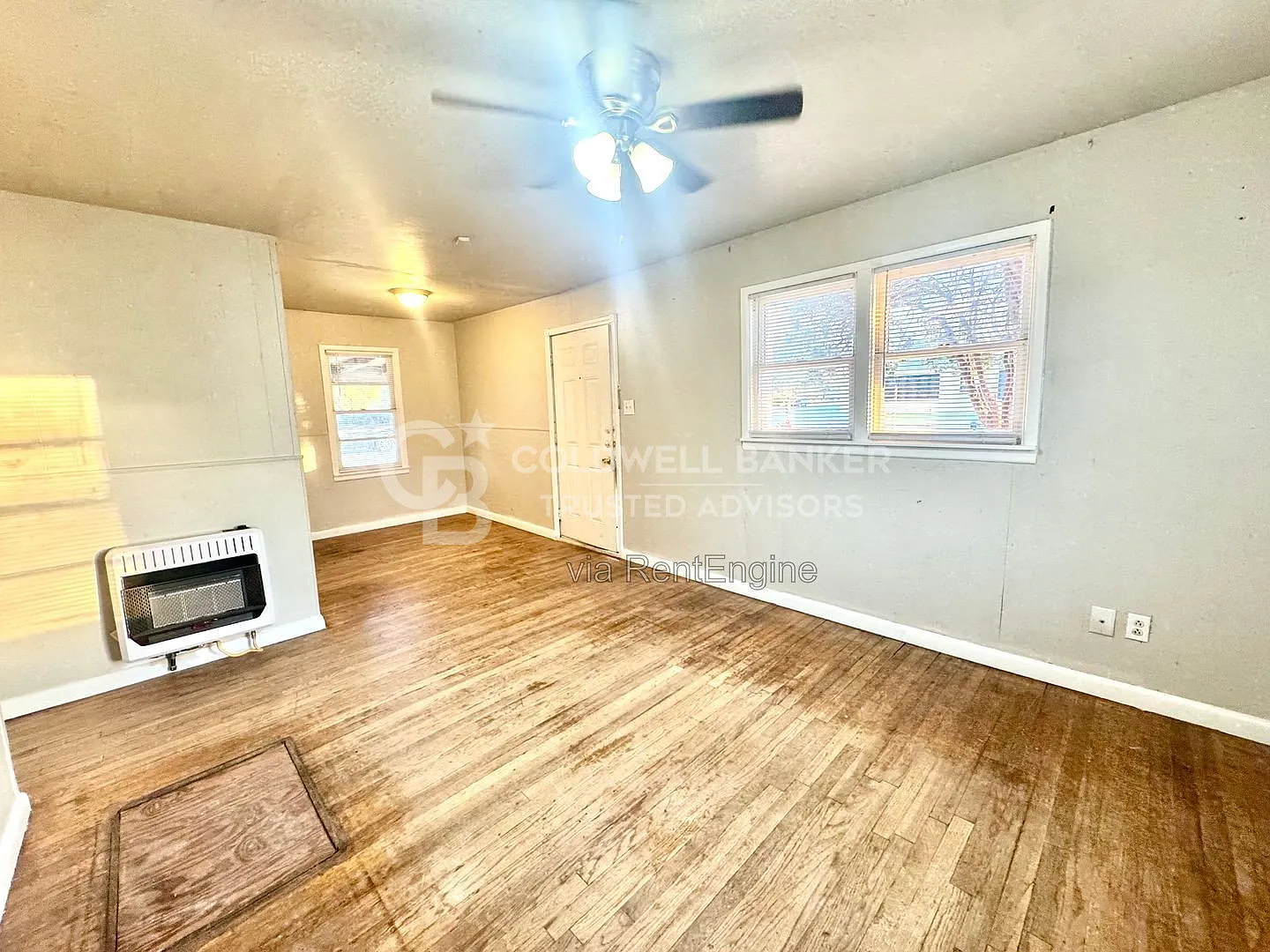 3 bed, 1.0 bath, 864 sqft, $799 — Photo 4