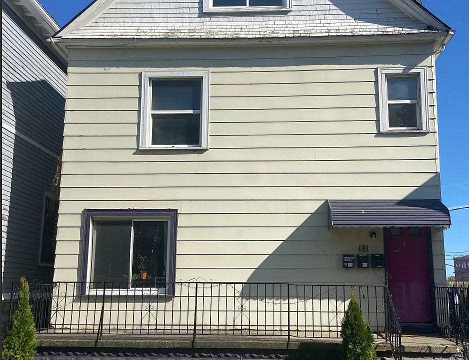 181 Jersey St #3