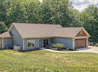 2107 Winston Ln, Young Harris, GA 30582