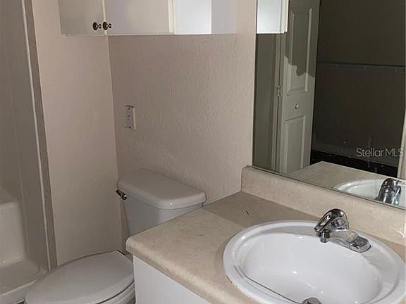 5th image of 911 N Orange Ave APT 230