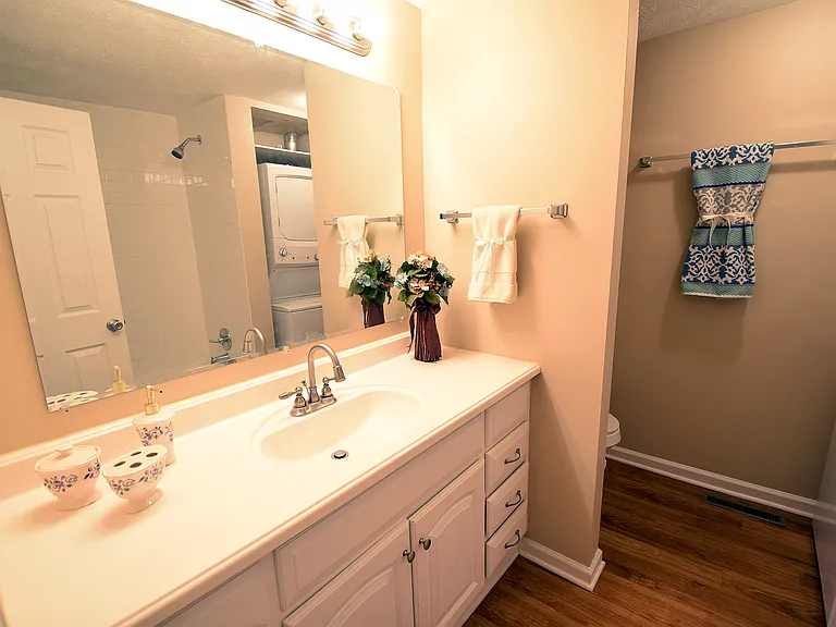 20 King Arthur Ct — Photo 19