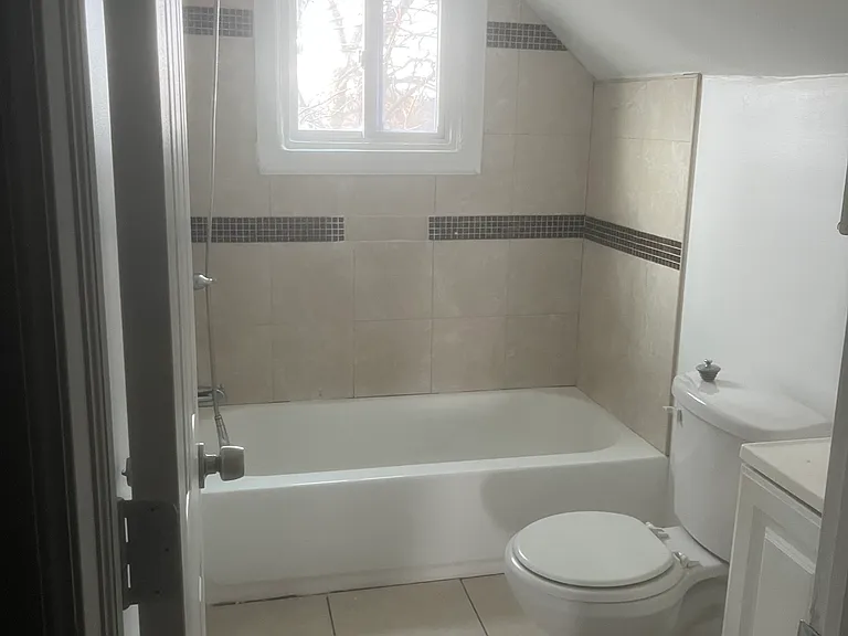 375 S 10th St #3 — Photo 2