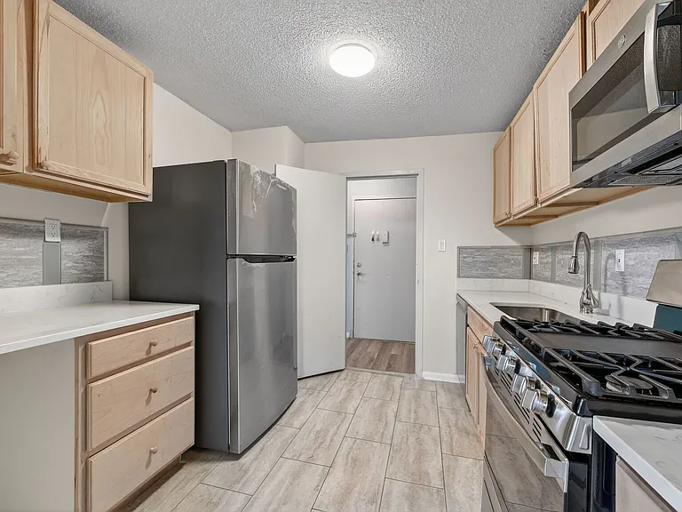 2500 N Van Dorn St #223-1 — Photo 1