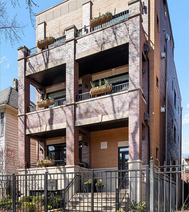 1st image of 1448 W Carmen Ave #1