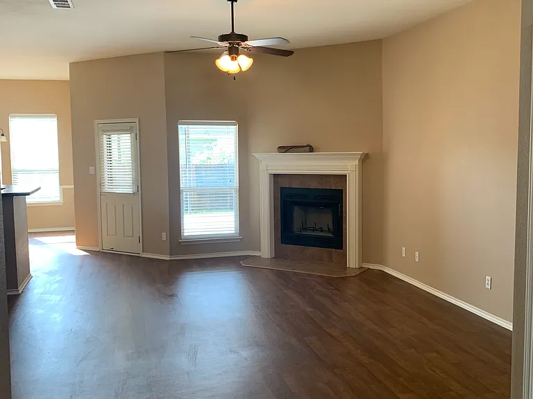 1113 Branchwood Way — Photo 4