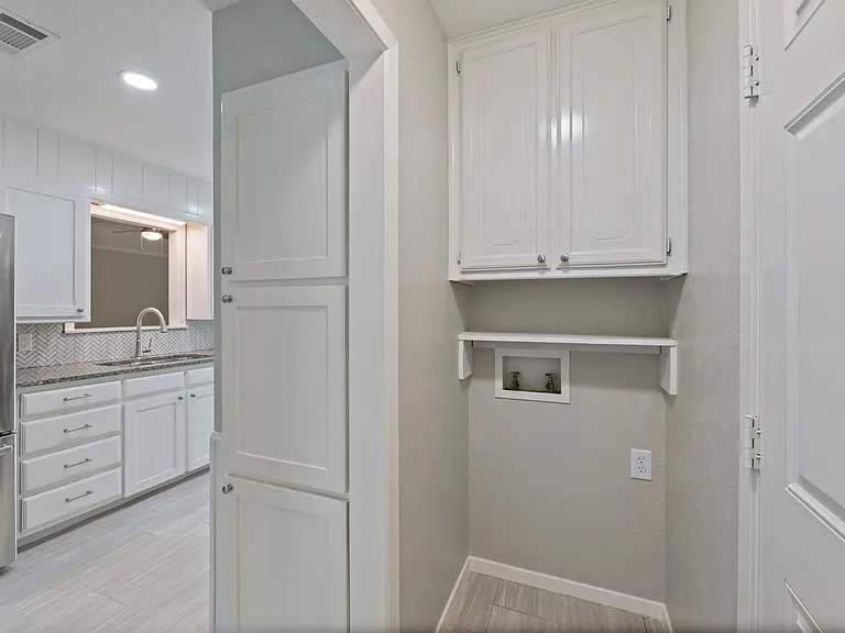 6540 Victoria Ave — Photo 20