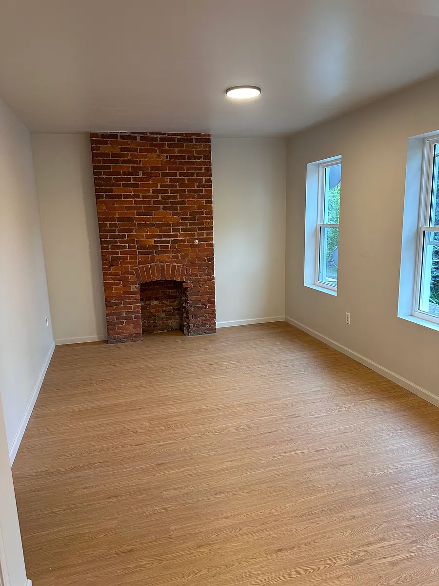 Building Photo - 205 S Evaline St #1