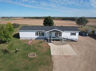 1582 County Road 6 NW, Annandale, MN 55302