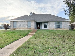 812 Pin Oak Pl, Pearl, MS 39208