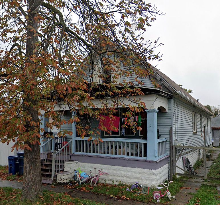 2nd image of 43 Loepere St