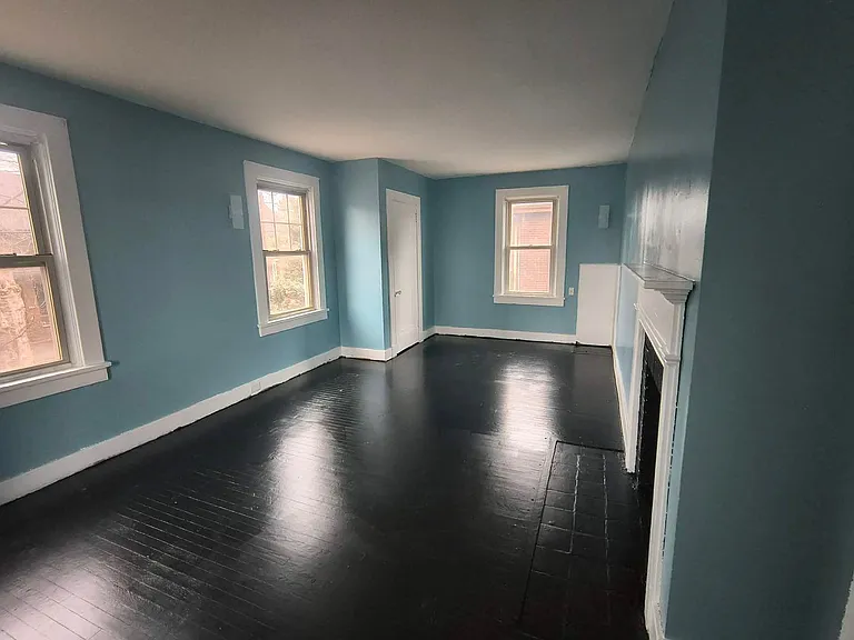 800 Richford St — Photo 7
