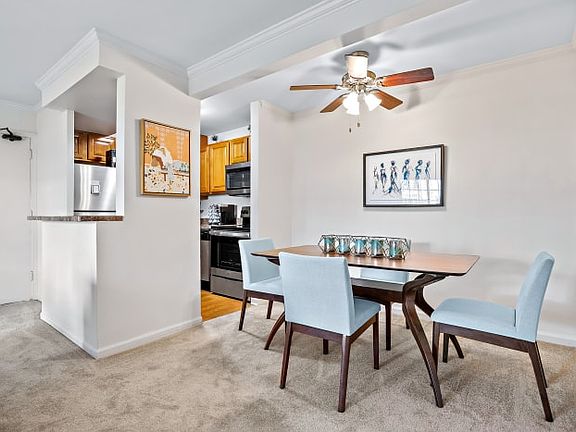 3rd image of 2521 Old Tavern Rd #23