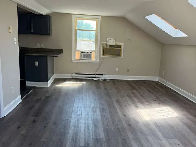 317 Winston Ave #B — Photo 1