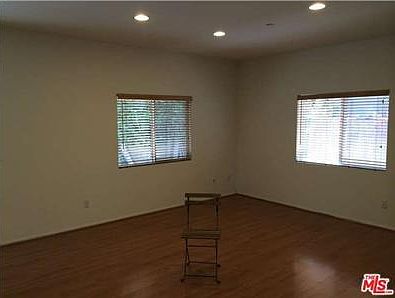 4th image of 9420 Noble Ave Unit 114