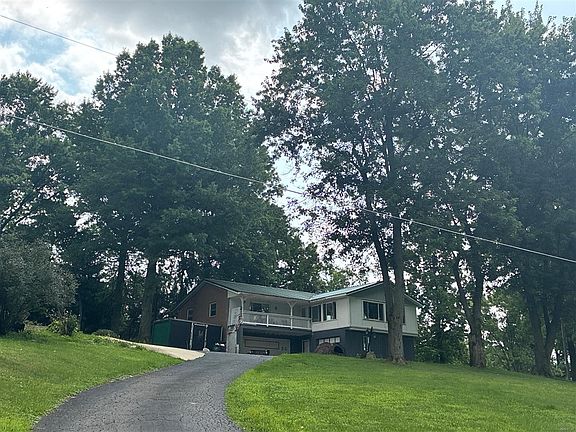 3rd image of 310 Pleasant Valley Dr S