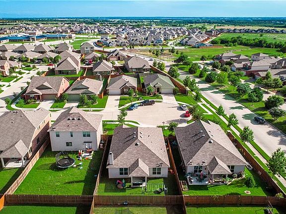 2nd image of 4120 Dragonfly Ct