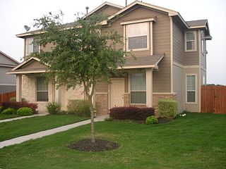 HOA maintained landscaping!