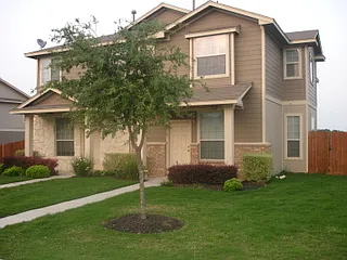 HOA maintained landscaping!
