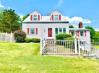 18 Sylvan St, Groveland, MA 01834