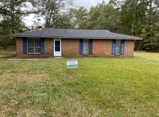 362 Meadow Lane Dr, Elmore, AL 36025