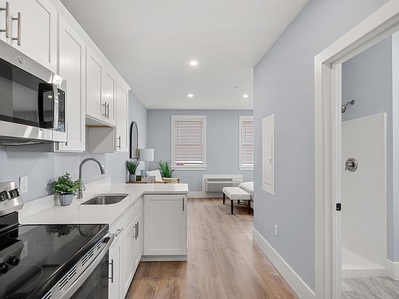 3rd image of 238 Lafayette Rd #107