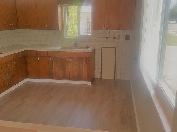 5th image of 631 I St