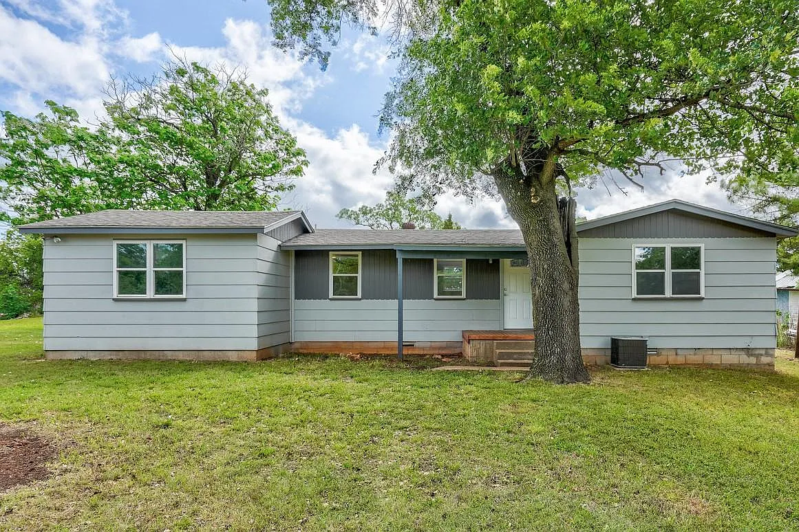 6700 N Coltrane Rd — Photo 1