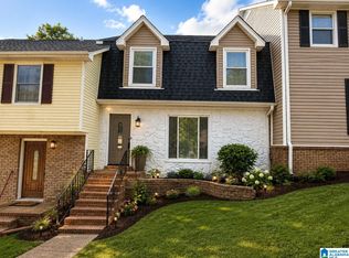709 Cahaba Manor Dr, Pelham, AL 35124