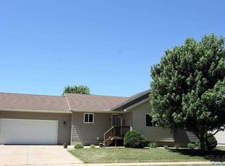 609 S Main Ave, Brandon, SD 57005