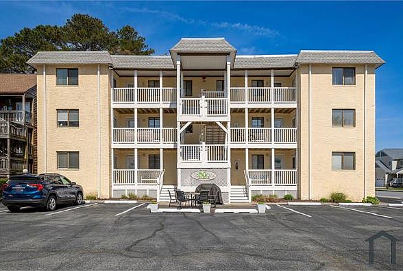 1st image of 14311 Tunnel Ave Unit 304