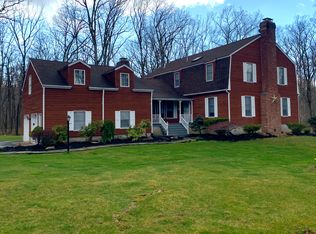 70 E Springtown Rd, Long Valley, NJ 07853
