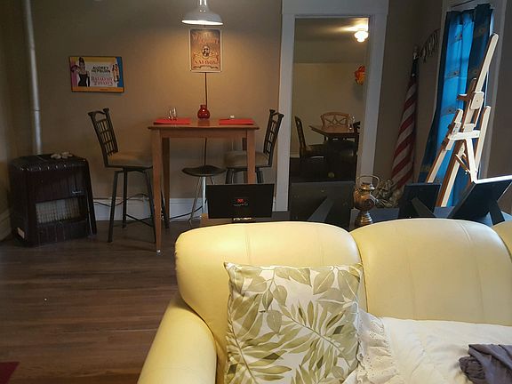 2nd image of 340 Diamond Ave SE #2
