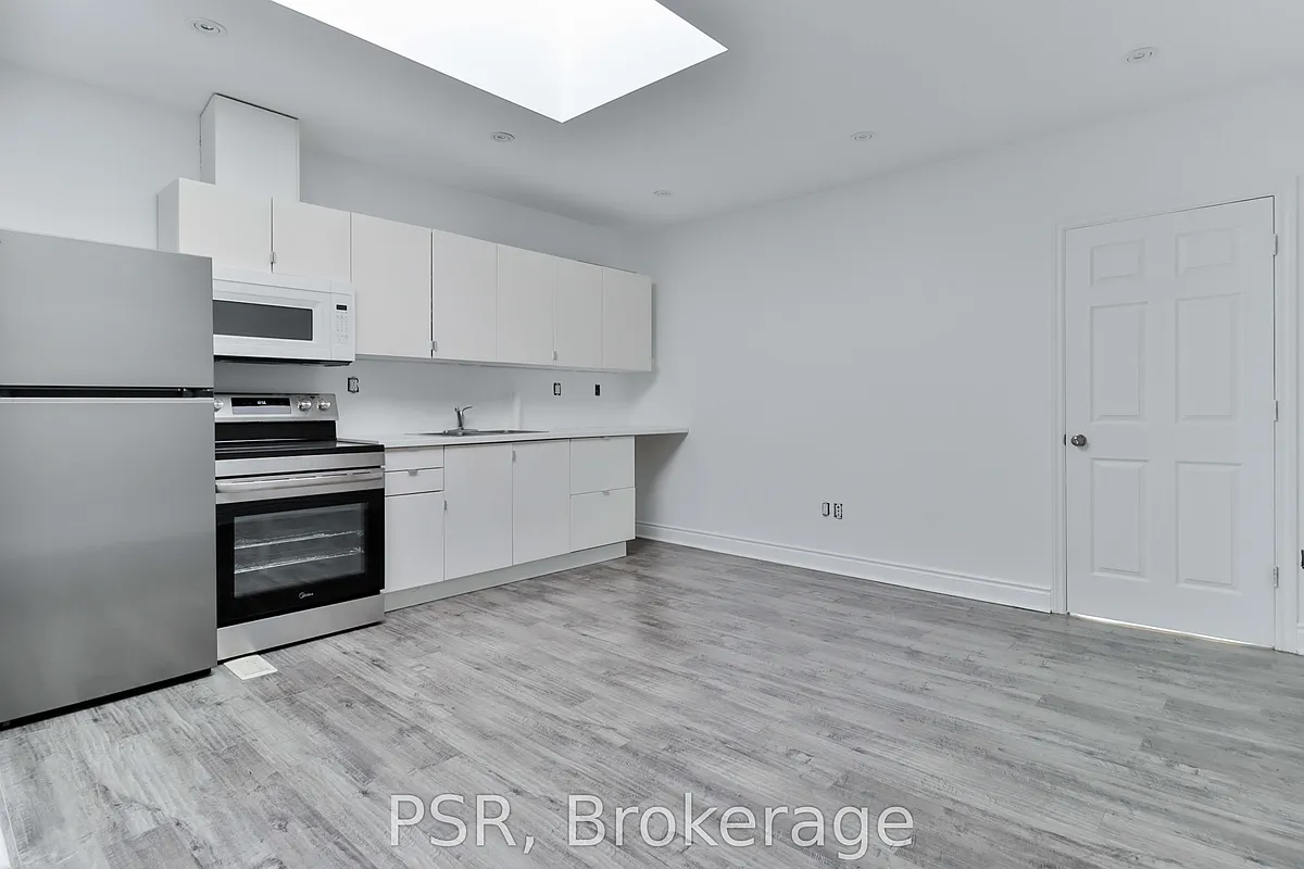Photo 1 of 14 - 1364 Saint Clair Ave W #202 - Toronto, ON Primary Photo - 1364 Saint Clair Ave W #202