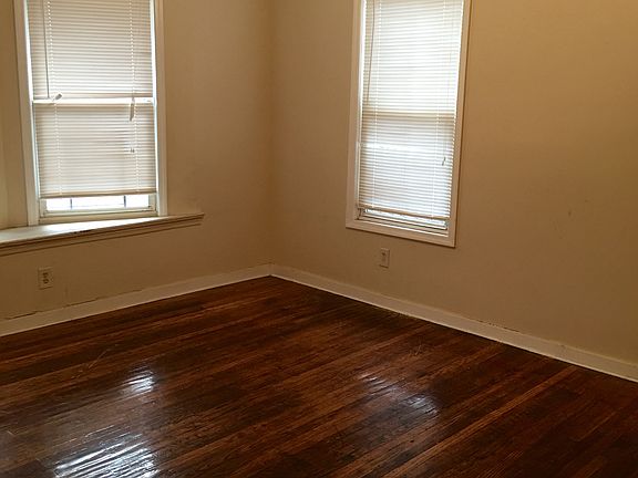 4th image of 127 N 15th St #2