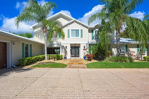 1130 John Anderson Dr Photo 1
