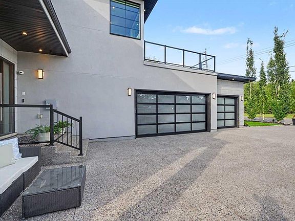 2nd image of 3821 E 13a St SW