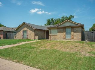 1483 Brook Meadow Cir, Lancaster, TX 75134