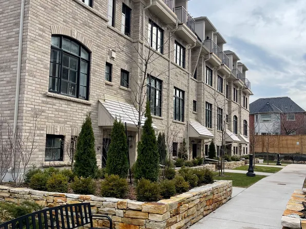 40 Lunar Cres #72, Mississauga, ON L5M 2R4