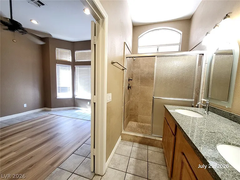 9436 Summer Rain Dr — Photo 16