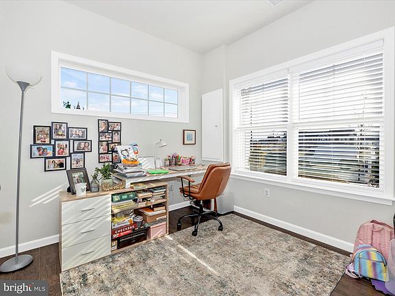 5th image of 2813 Hillfield Dr