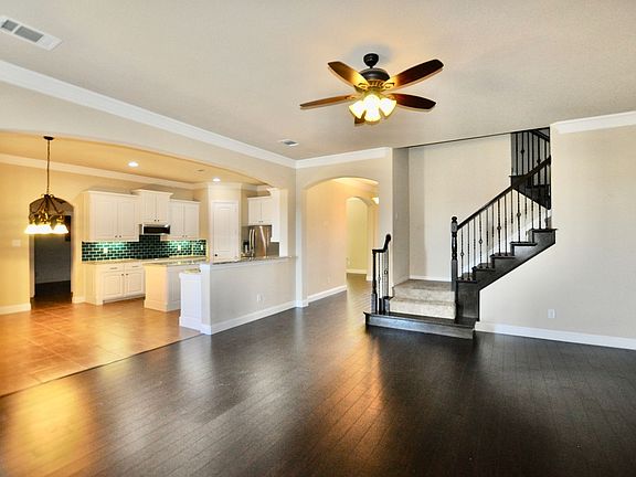 2nd image of 2529 Elk Hollow Ln