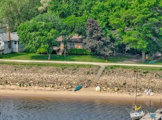 1822 Riviera Ave S, Lakeland, MN 55043