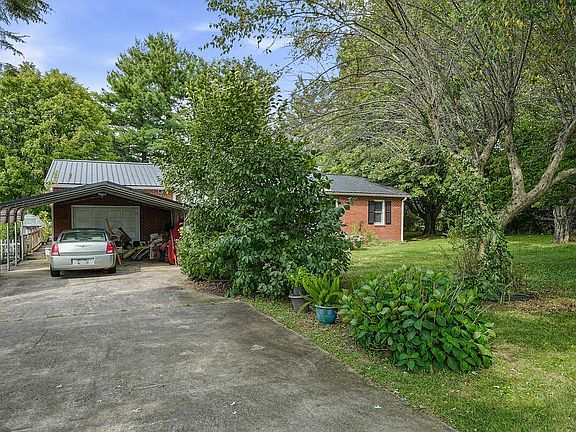 5th image of 2650 Cook Rd