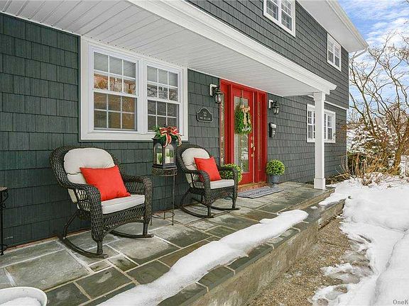 2nd image of 32 Pine Hill Ln