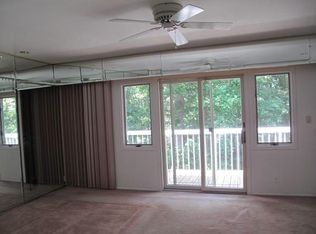 115 Commodore Dr, Staten Island, NY 10309