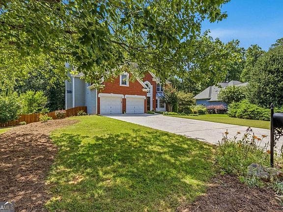 2nd image of 4924 Marlos Dr NE