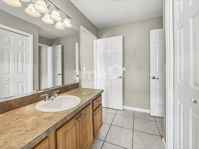 1033 Legends Pass Dr — Photo 17