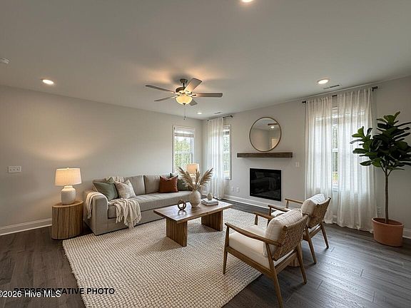 4th image of 429 Springtooth Drive