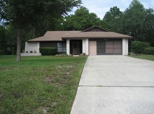 66 Pine St, Homosassa, FL 34446